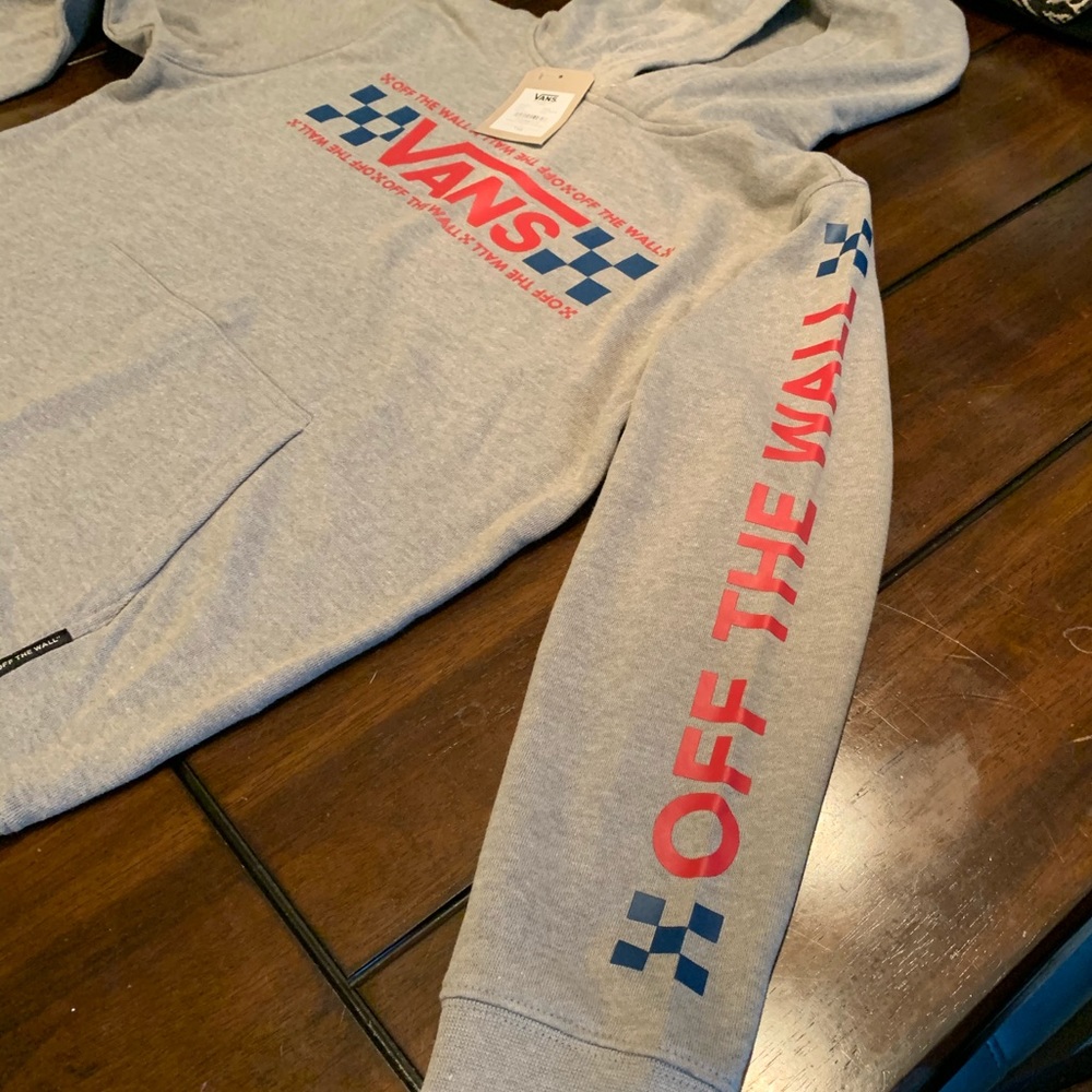 Vans sweatshirt with hood.